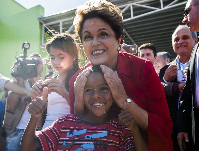 Presidente Dilma Rousseff durante agenda de campanha em uma unidade básica de saúde (UBS) na periferia de Guarulhos (SP)