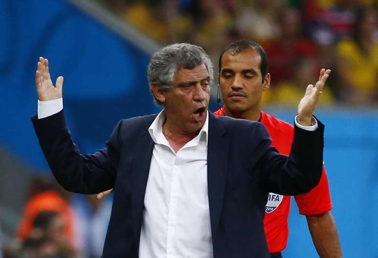 Técnico Fernando Santos durante partida da Grécia contra a Costa Rica em Recife. 29/06/2014.