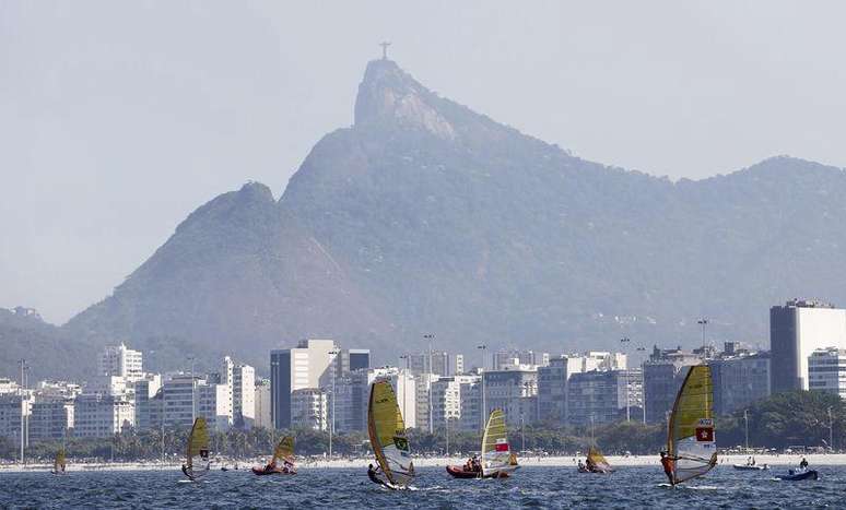 <p>Ba&iacute;a de Guanabara n&atilde;o deve ter sua limpeza completa a tempo dos Jogos</p>