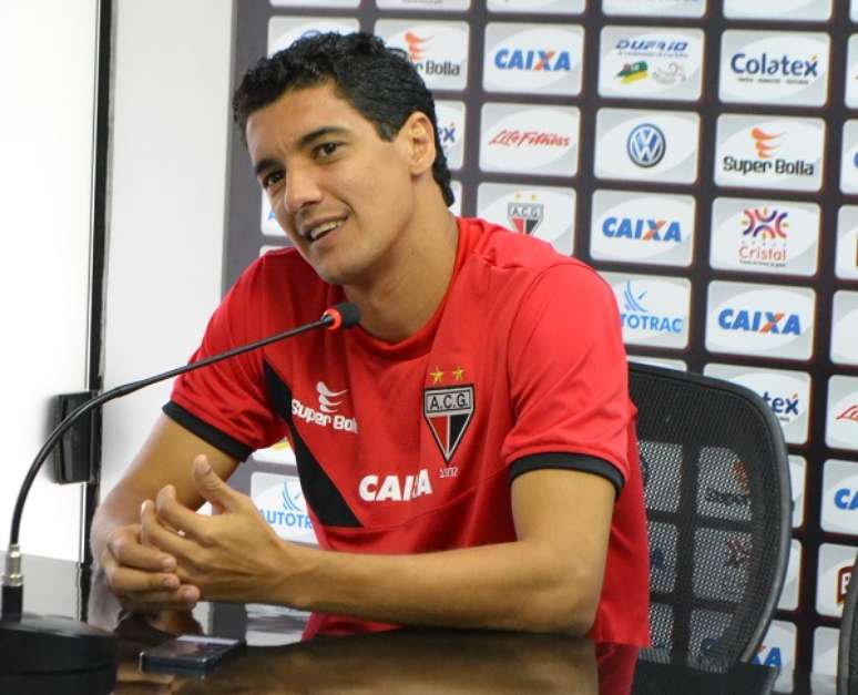 Luciano Sorriso tem quatro jogos e quatro vitórias pelo Atlético-GO