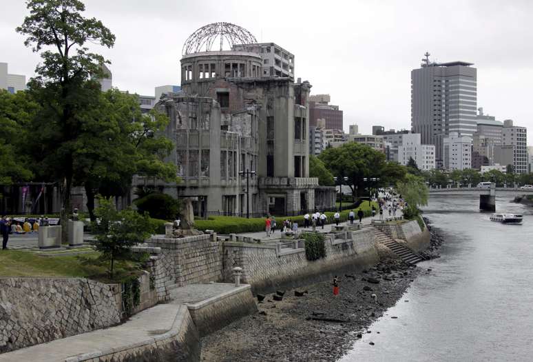 Mensagens serão recolhidas perto da Cúpula da Bomba Atômica no Parque da Paz da cidade, onde amanhã serão lembrados os 69 anos da tragédia