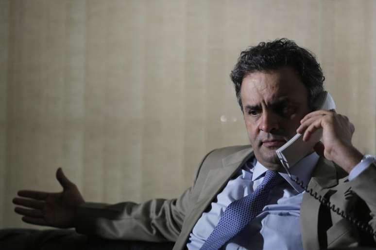 <p>Aécio Neves afirmou que pode acabar com o PAC</p>