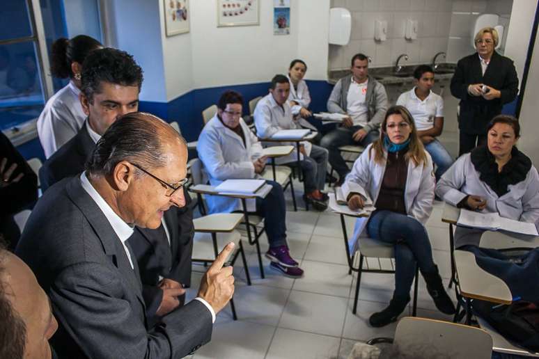 <p>Alckmin em visita a escola em Pinheiros, área nobre de São Paulo</p>