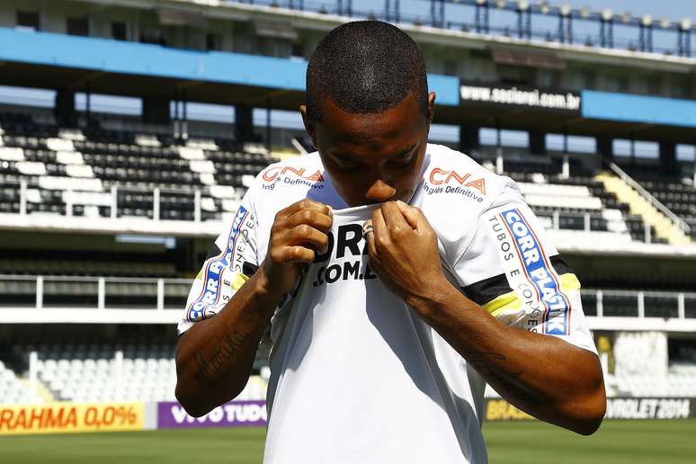 Vila Belmiro pronta para receber jogo entre Corinthians e Santos