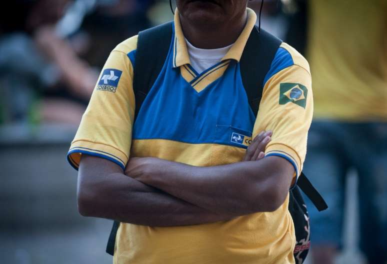 Os funcionários dos Correios do Rio de Janeiro  fazem uma paralisação por medo de assaltos