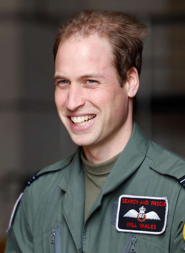<p>Príncipe William será piloto de helicóptero e doará salário</p>