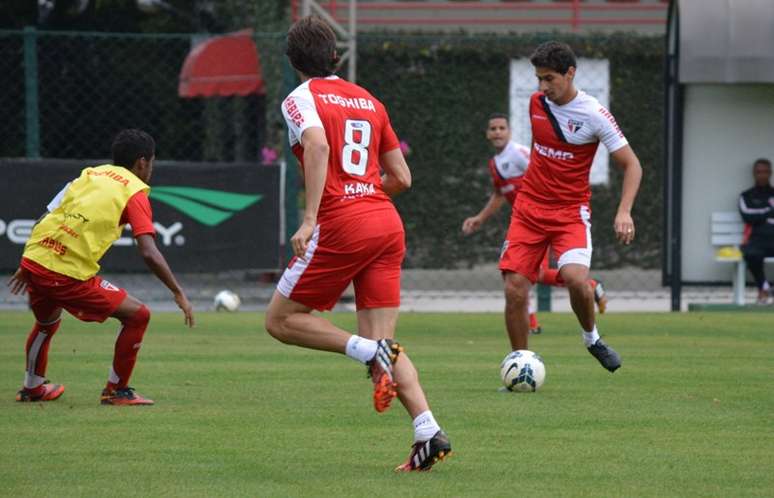 Kak&aacute; elogiou bastante Paulo Henrique Ganso