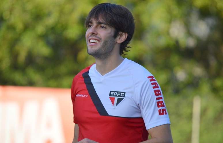 Kak&aacute; deve "reestrear" no Morumbi ap&oacute;s 11 anos