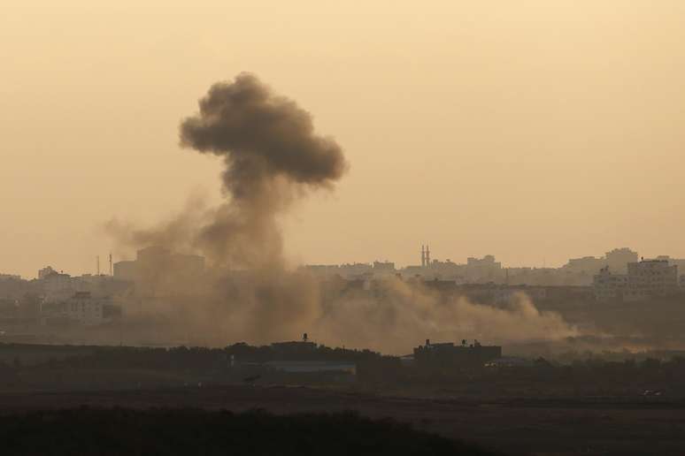Novas explosões em Gaza após trégua de 72 horas já mataram centenas de pessoas