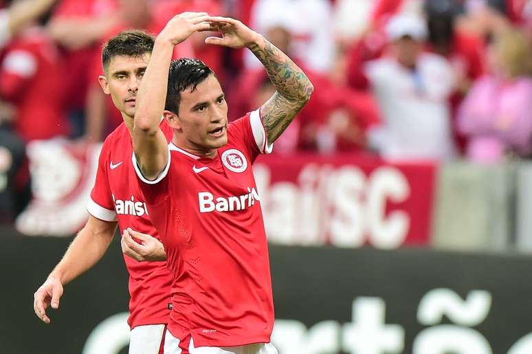 <p>Aránguiz deve ser vendido pelo Inter até o fim do ano</p>