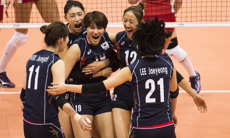 A Coreia do Sul encerrou a disputa do Grand Prix de vôlei no Brasil com resultado surpreendente no Ginásio do Ibirapuera: neste domingo, venceu a Rússia por 3 sets a 1, parciais de 21/25, 25/21, 27/25 e 25/22