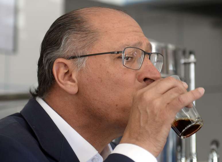 <p>Alckmin segue internado no Incor, seu quadro de saúde e estável</p>