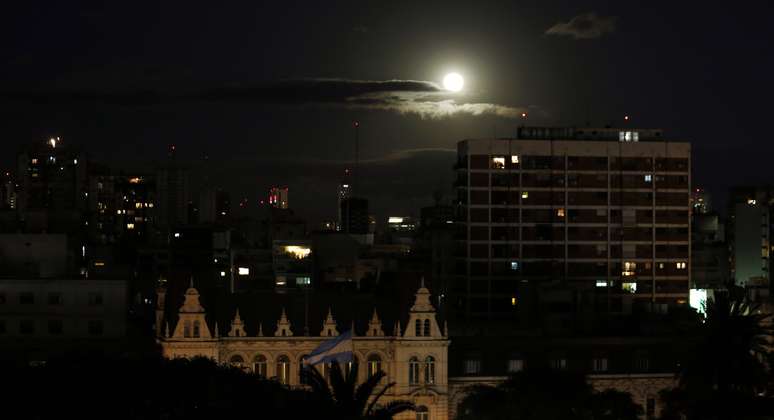 Superlua em Buenos Aires, capital da Argentina