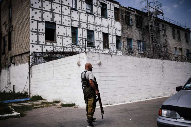 <p>Na noite deste domingo, 10 de agosto, pelo menos 100 detentos fugiram de uma prisão e um morreu em Donetsk, na Ucrânia</p>