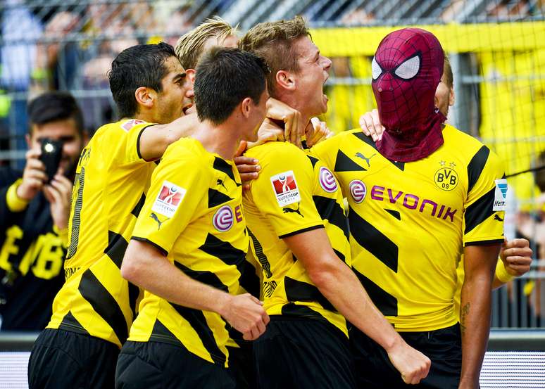 <p>Borussia Dortmund promete persegui&ccedil;&atilde;o cerrada ao Bayern pelo t&iacute;tulo alem&atilde;o</p>