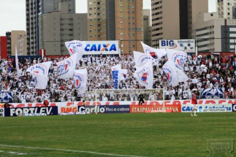 Torcida paranista pede a venda da sede social da Kennedy para clube se dedicar somente ao futebol