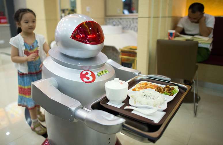 <p>Acredita-se que os robôs farão os trabalhos pesados e as atividades domésticas no futuro</p>