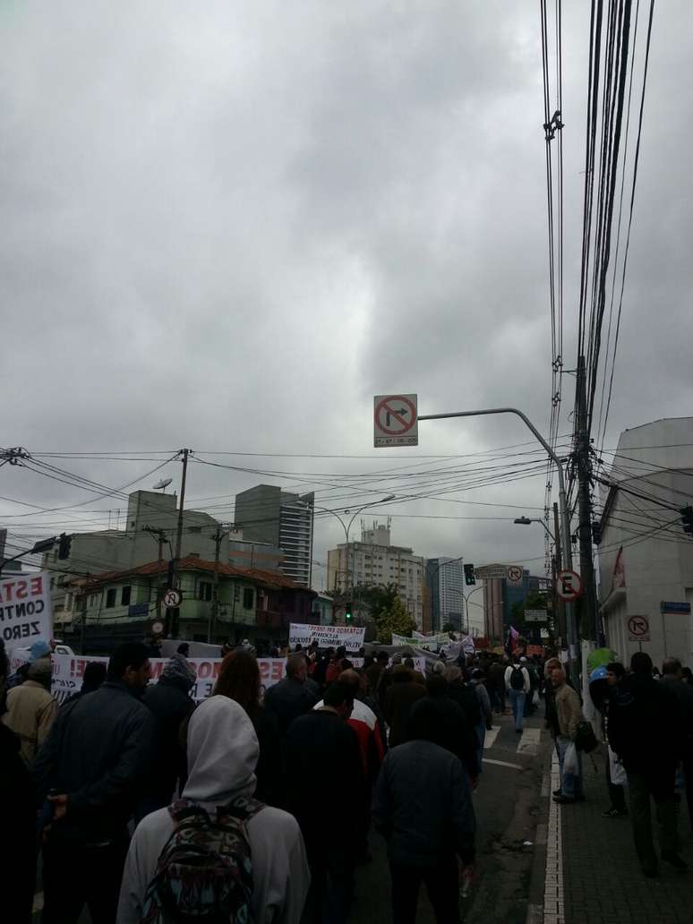 <p>Ato começou na avenida Vital Brasil e seguiu para a avenida Morumbi</p>