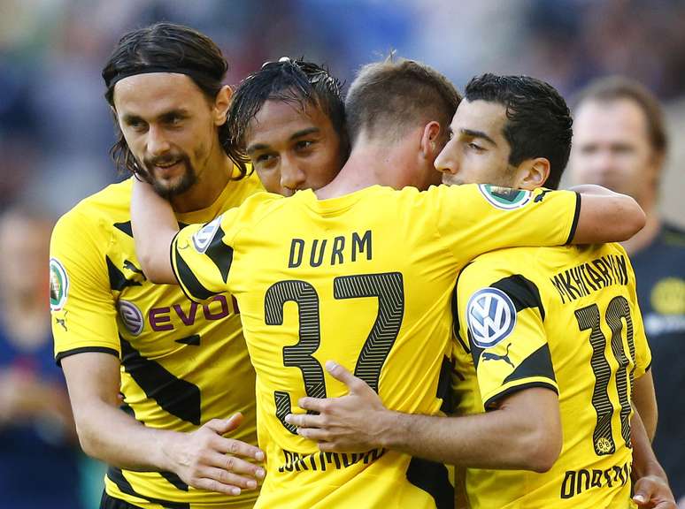 Borussia Dortmund comemora vitória e vaga na Copa da Alemanha