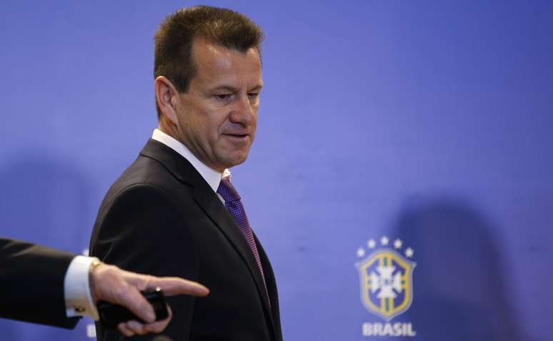 <p>Dunga não convocou centroavantes típicos para amistosos da Seleção</p>