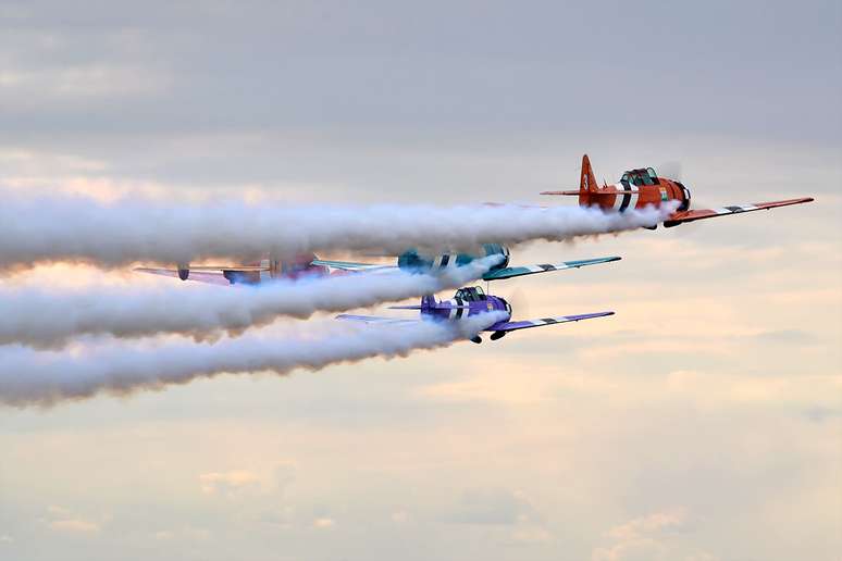 Pirassununga, 17/8 - Aeronaves da Esquadrilha Oi se apresentam no evento Domingo Aéreo, realizado na Academia da Força Aérea (AFA)