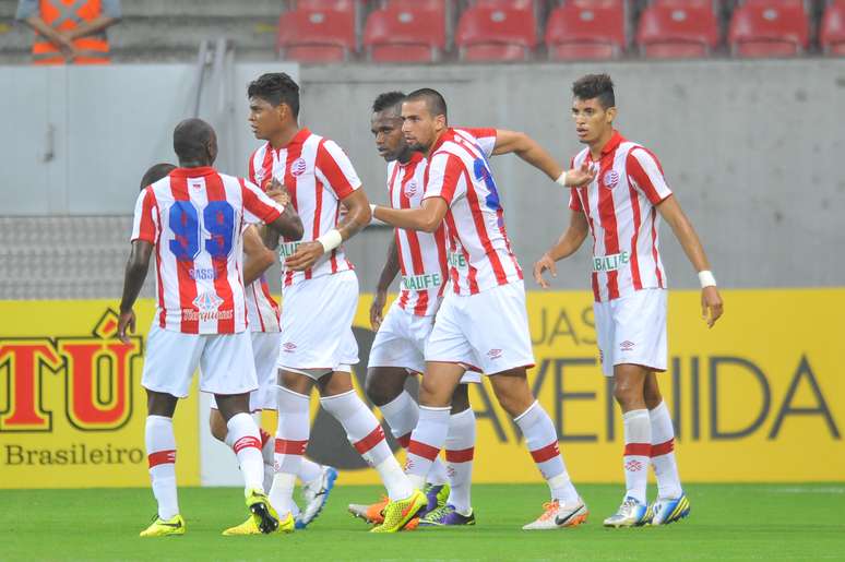 Náutico comemora mais uma vitória na Série B