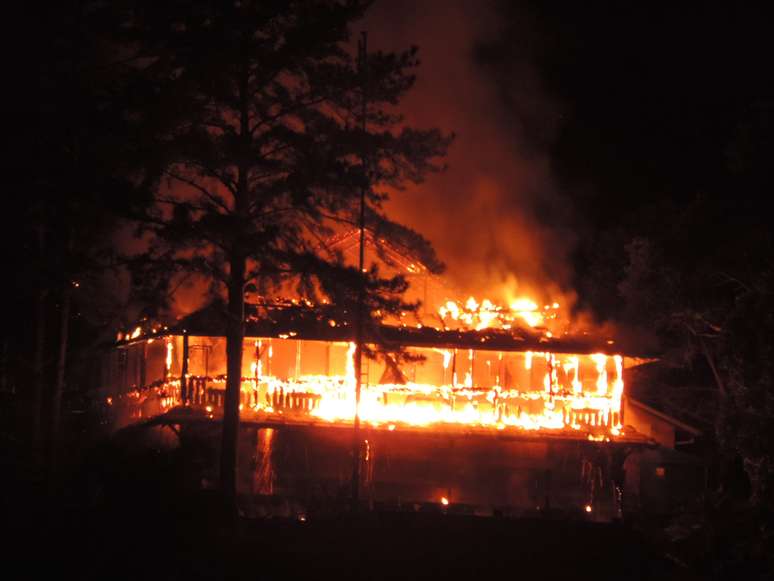 Incêndio destruiu imóvel no bairro Vorstadt, em Blumenau