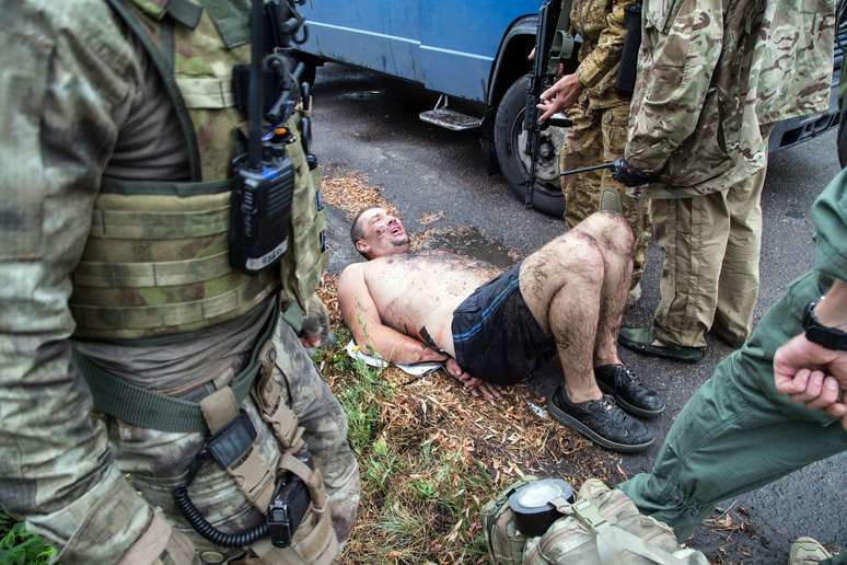 Exército ucraniano apreende um militante separatista pró-russo