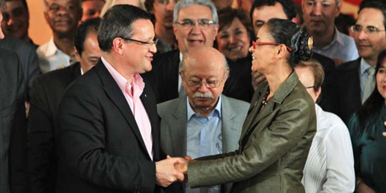 <p>O presidente do PSB, Roberto Amaral (ao centro), afirmou: "somos uma república, não somos um Irã"</p>