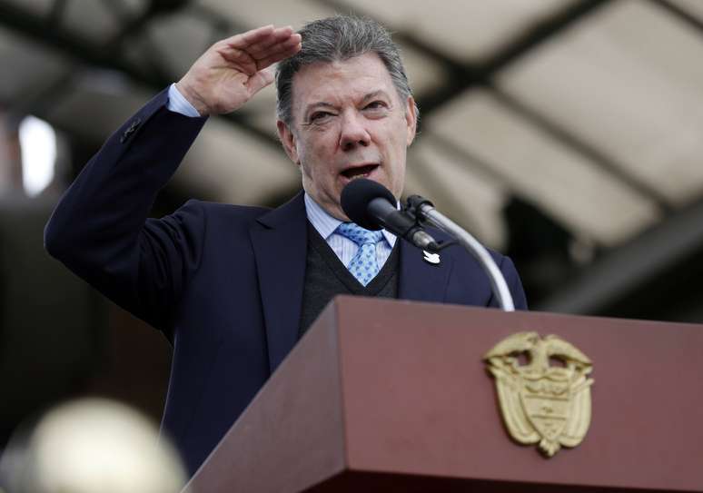 <p>Juan Manuel Santos foi espionado por militares vinculados ao ex-presidente &Aacute;lvaro Uribe</p>