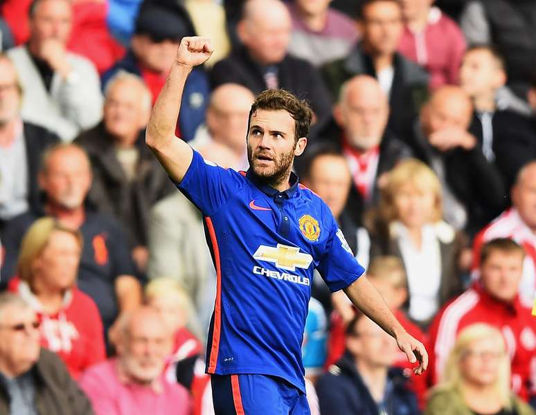 Juan Mata marcou para o Manchester United