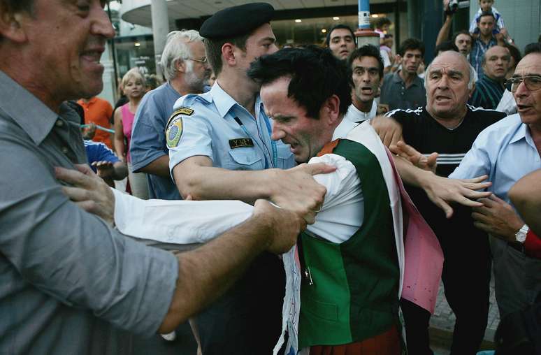 <p>Cornelius Horan foi preso mais de uma vez por atrapalhar eventos esportivos</p>