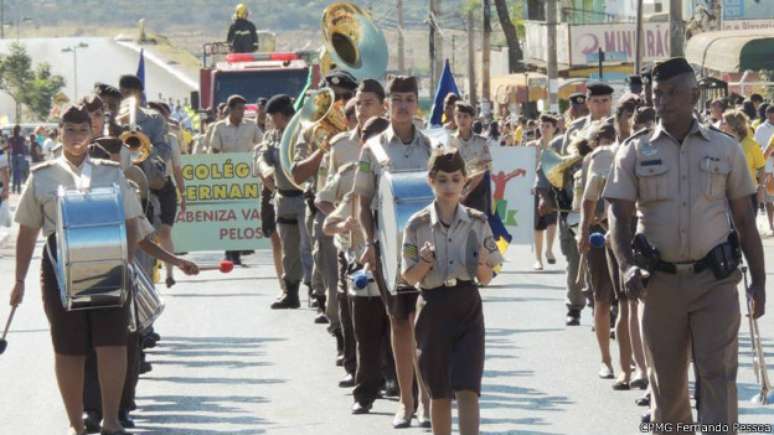 Para acabar com a violência, o governo estadual de Goiás 'militarizou' as escolas mais problemáticas