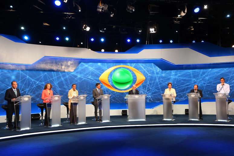 Sete candidatos a presidente fazem primeiro debate da eleição