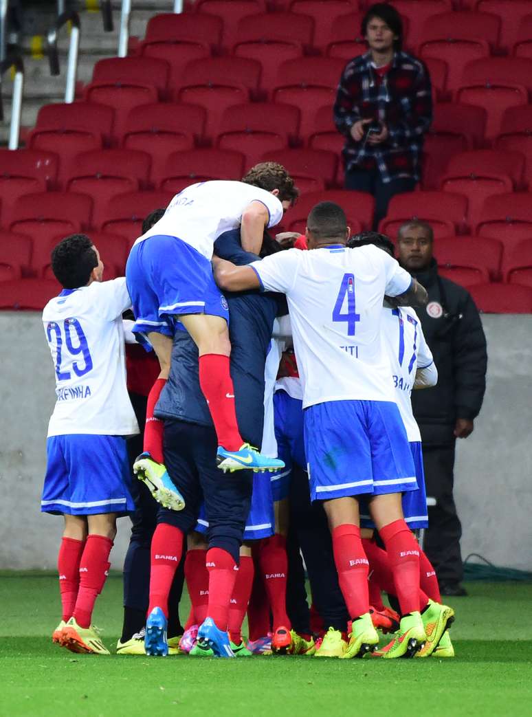 Jogadores do Bahia conseguem vitória importante no Beira-Rio