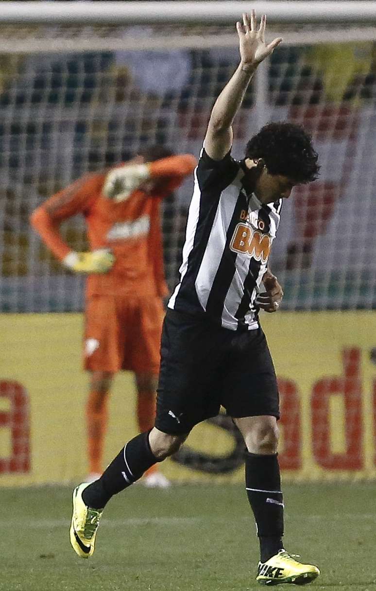 Luan comemora o gol da vitória do Atlético-MG