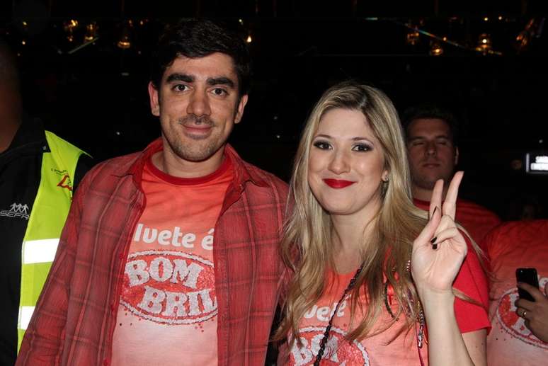 Marcelo Adnet e Dani Calabresa foram ao show de Ivete