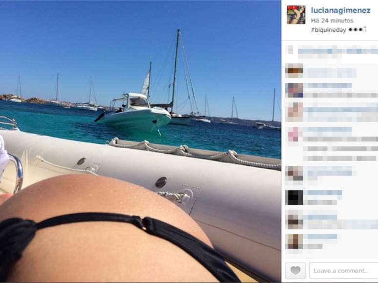 <p>Gimenez toma sol em lancha na It&aacute;lia</p>