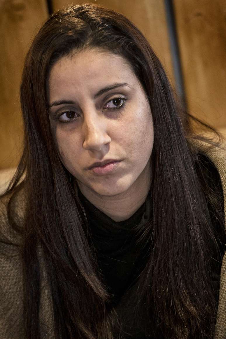 <p>Rhaiem participa de coletiva de imprensa, em 22 de março de 2014, em Lyon, para chamar atenção das autoridades francesas quanto ao rapto da filha pelo marido, um suposto jihadista</p>