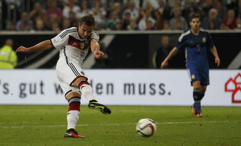 <p>Mario Gotze foi herói alemão na final da Copa</p>