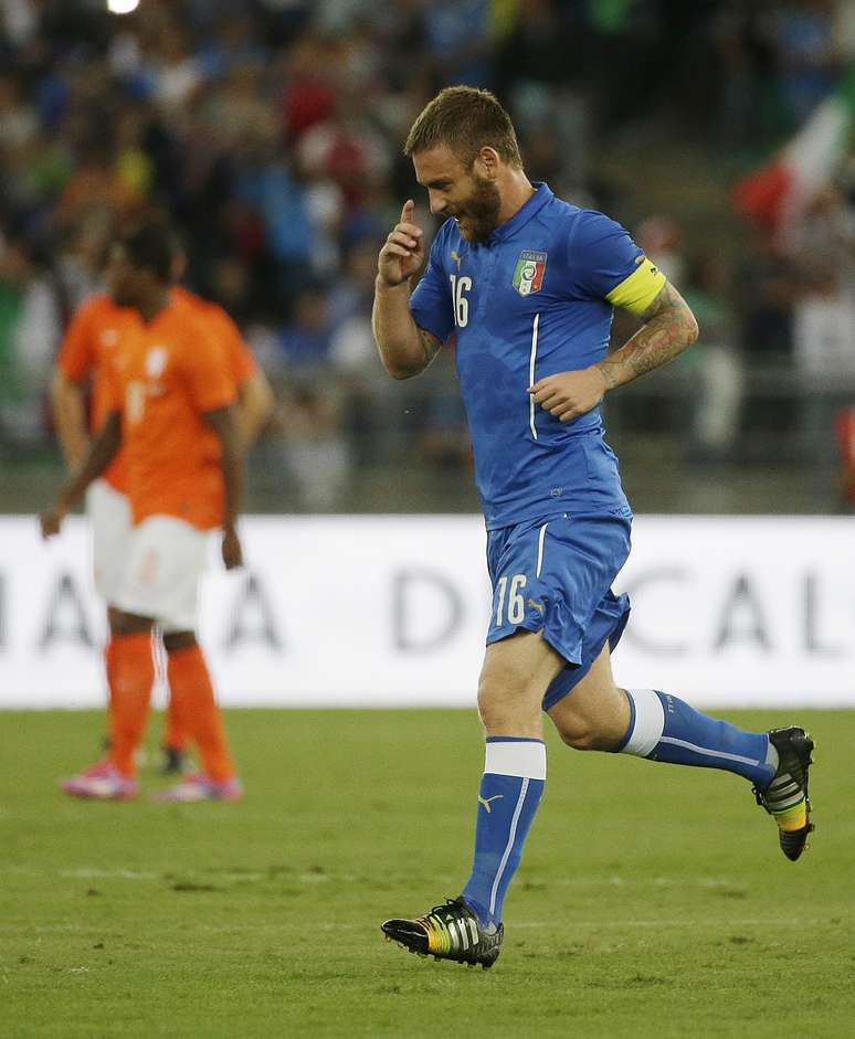 De Rossi fez o segundo gol da Itália