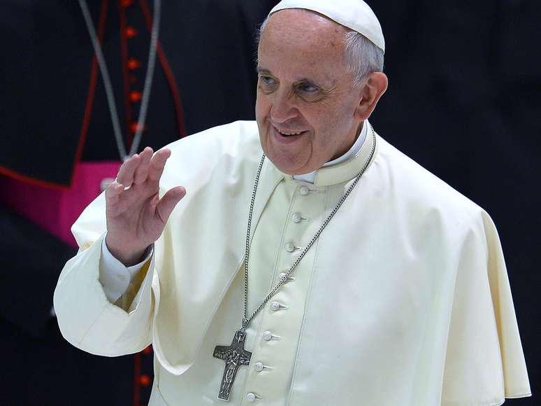 <p>Francisco vai celebrar o casamento de 20 casais no próximo domingo, um fato raro para um Papa</p>