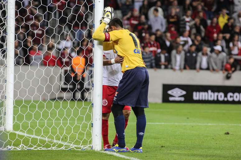 Weverton lamenta eliminação da Copa do Brasil