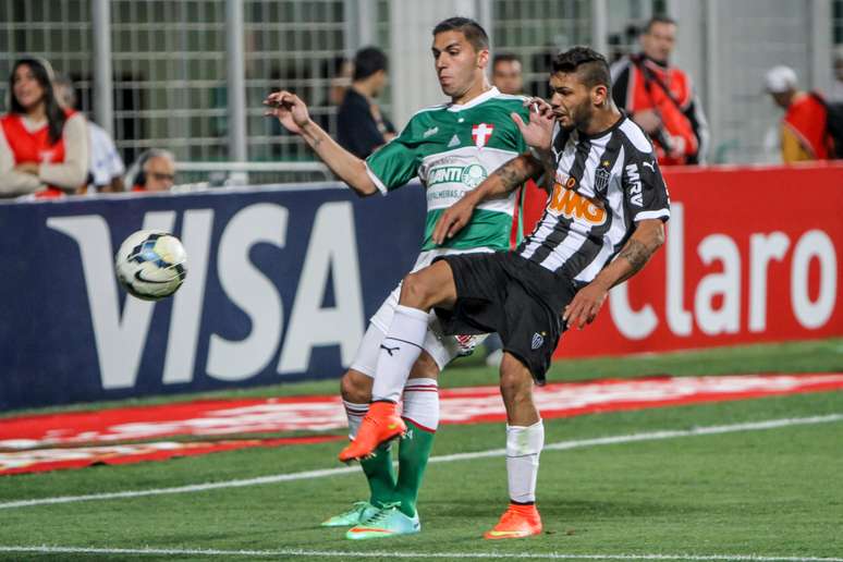 Carlos se mostrou bem contra o Palmeiras, criou boas oportunidades e se destaca como boa peça para Levir Culpi