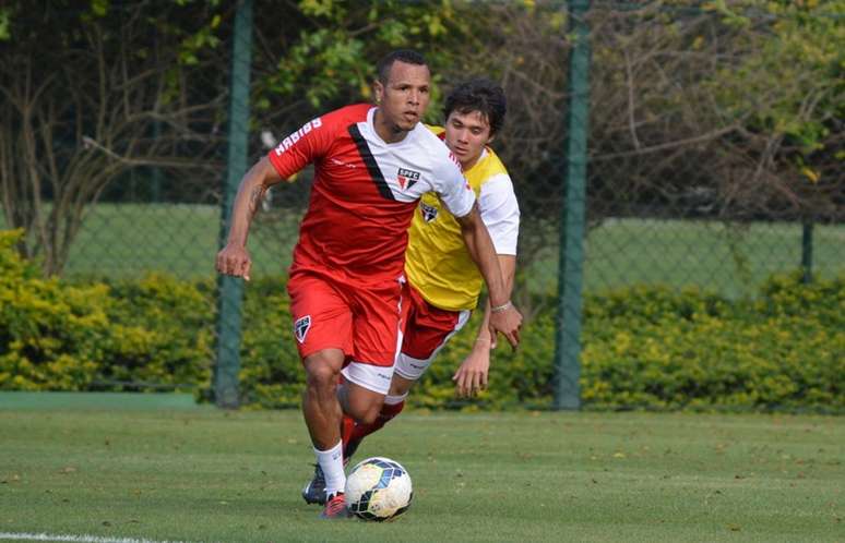 Luís Fabiano está perto de voltar ao São Paulo