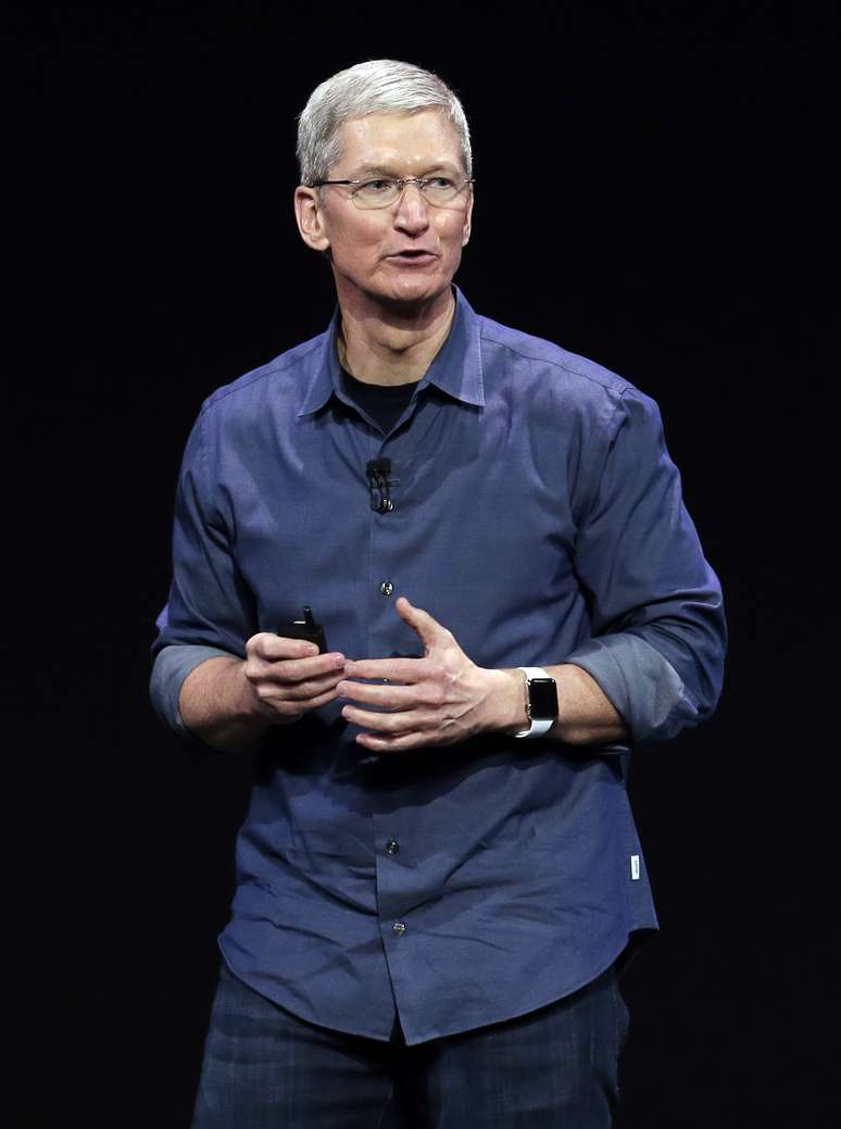 <p>Nós não 'rentabilizamos' as informações armazenadas no seu iPhone ou no iCloud, disse o presidente-executivo da Apple, Tim Cook</p>
