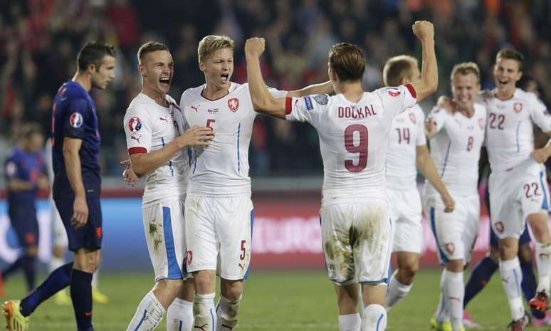 <p>República Checa comemora gol contra a favorita Holanda</p>