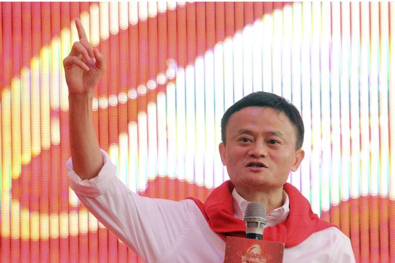 <p>O Alibaba elevou a faixa de pre&ccedil;o do IPO para entre US$ 66 a US$ 68&nbsp;por a&ccedil;&atilde;o devido &agrave; forte demanda</p>