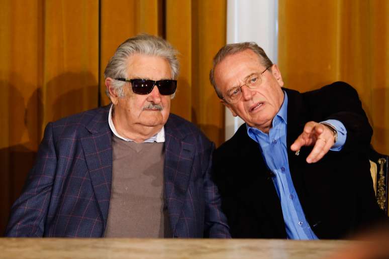 Os dois ficaram lado a lado durante quase toda a passagem de Mujica pelo RS