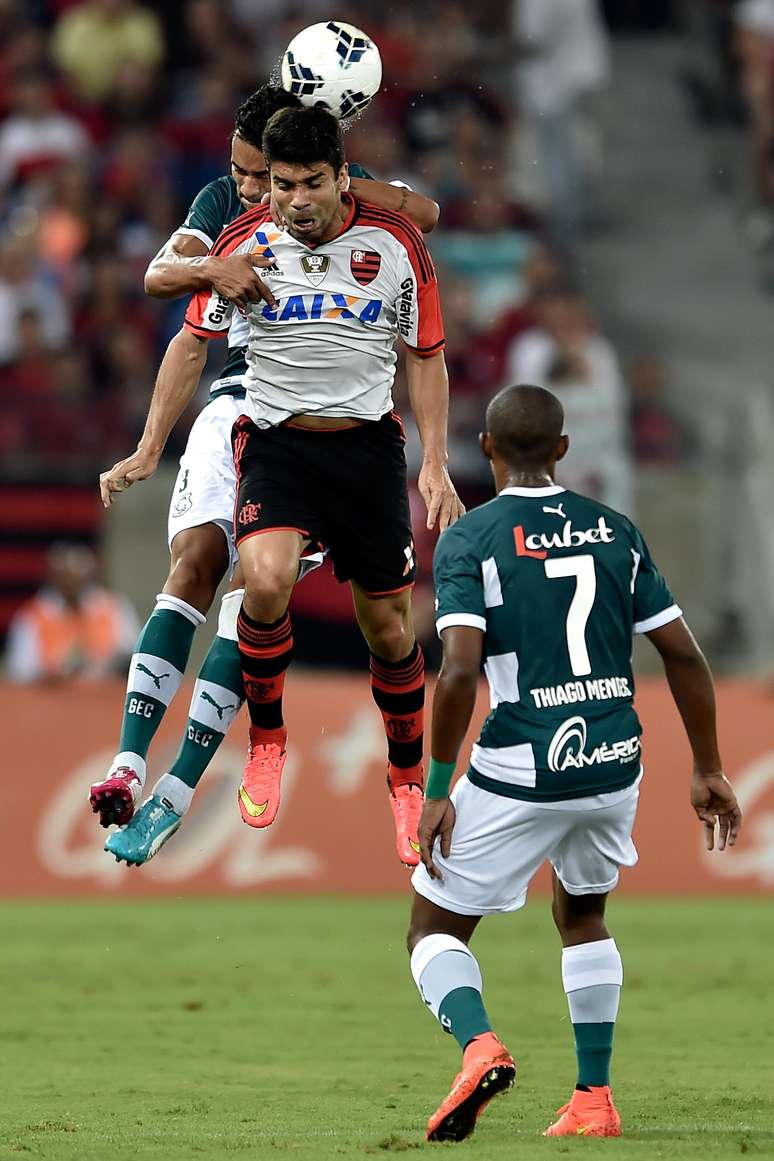 Eduardo da Silva não conseguiu salva o Flamengo da derrota na Arena Pantanal